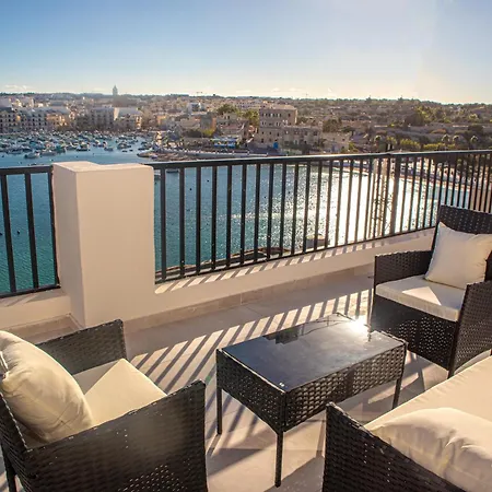 Seaview Sunset Court Birżebbuġa