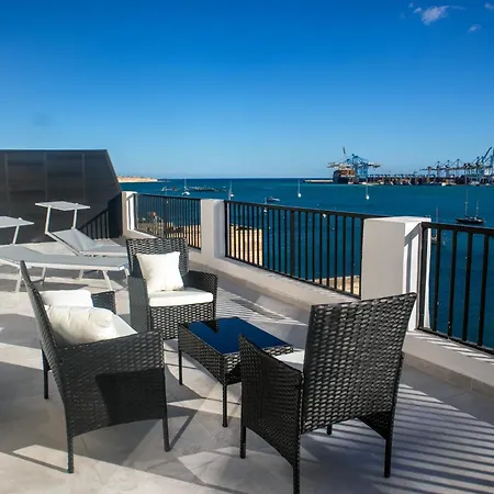 Seaview Sunset Court 14 * Birżebbuġa