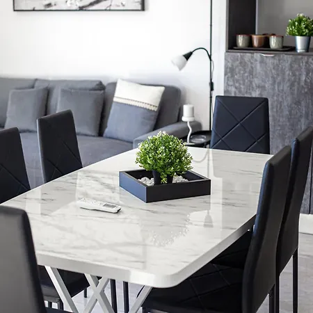 Seaview Sunset Court * Birzebbuga