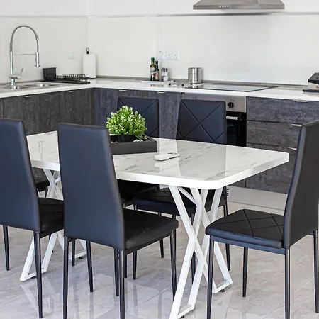 Seaview Sunset Court 14