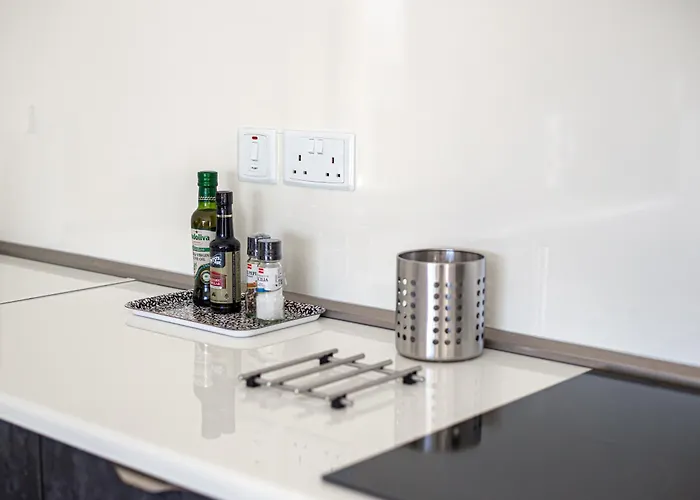 Seaview Sunset Court 14