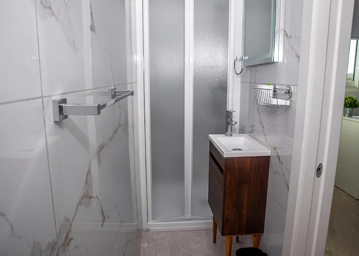 Seaview Sunset Court 14 דירה *